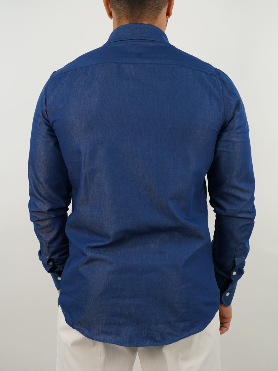 Camicia collo a vela jeans lavaggio scuro con tasche