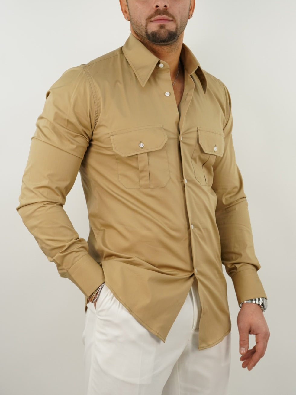 Camicia collo a vela biscotto con tasche