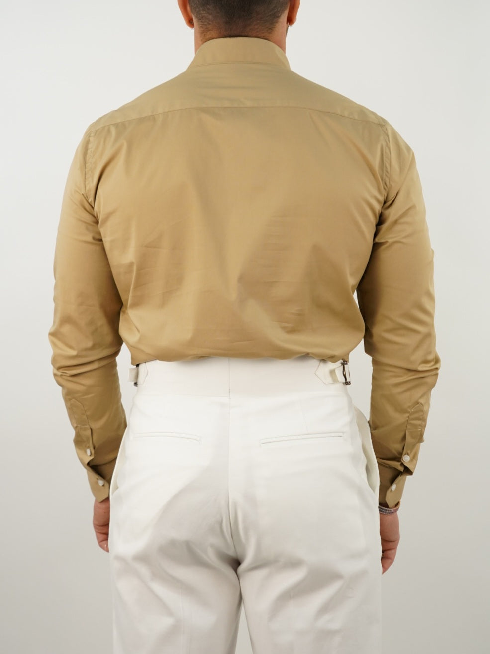 Camicia collo a vela biscotto con tasche