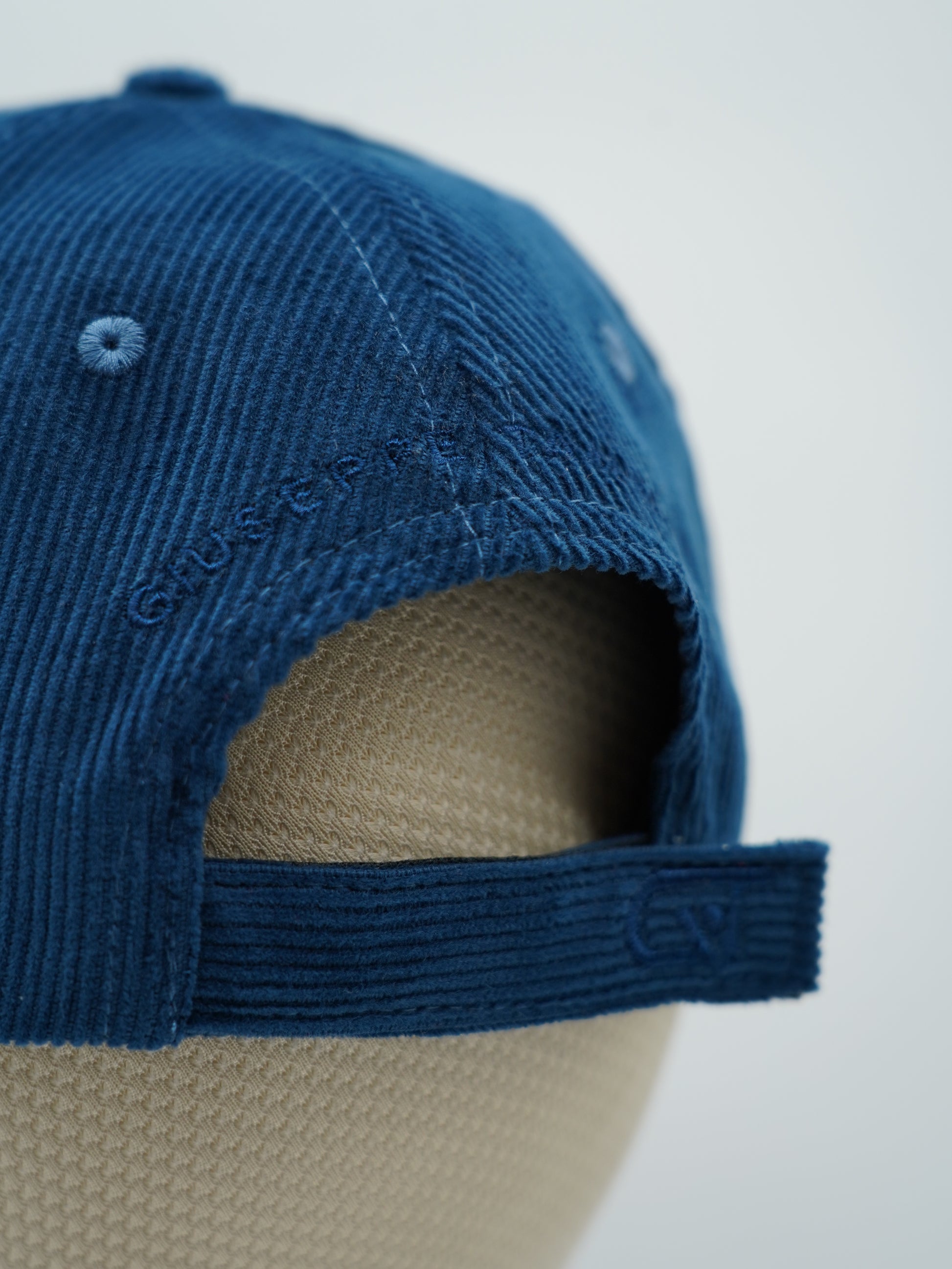 Cappello da baseball GT in velluto a coste blu