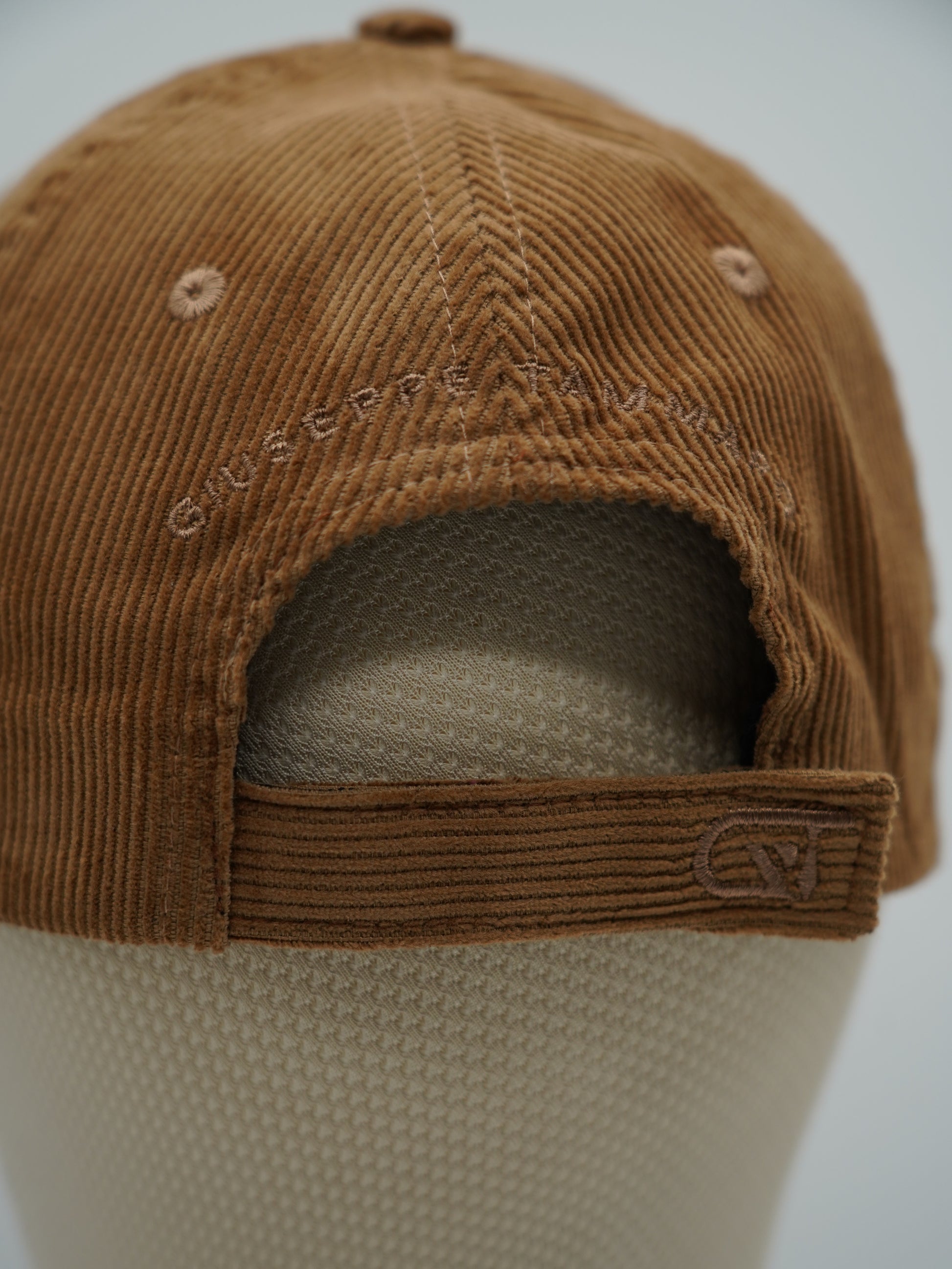 Cappello da baseball GT in velluto a coste cammello