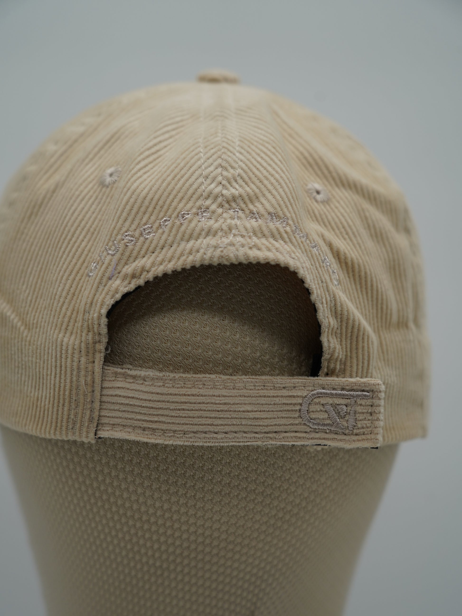 Cappello da baseball GT in velluto a coste beige