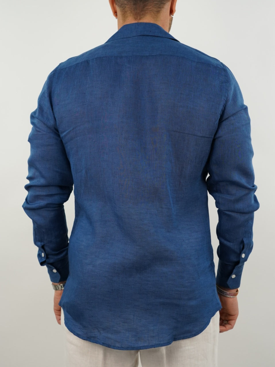 Camicia collo cubano lino blu con tasche