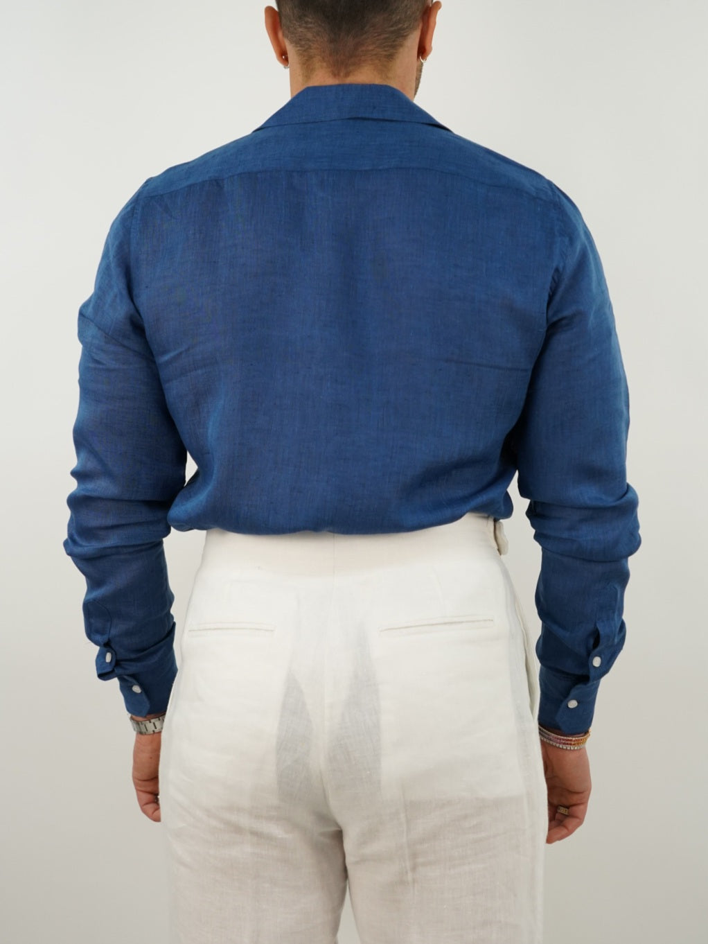 Camicia collo cubano lino blu con tasche