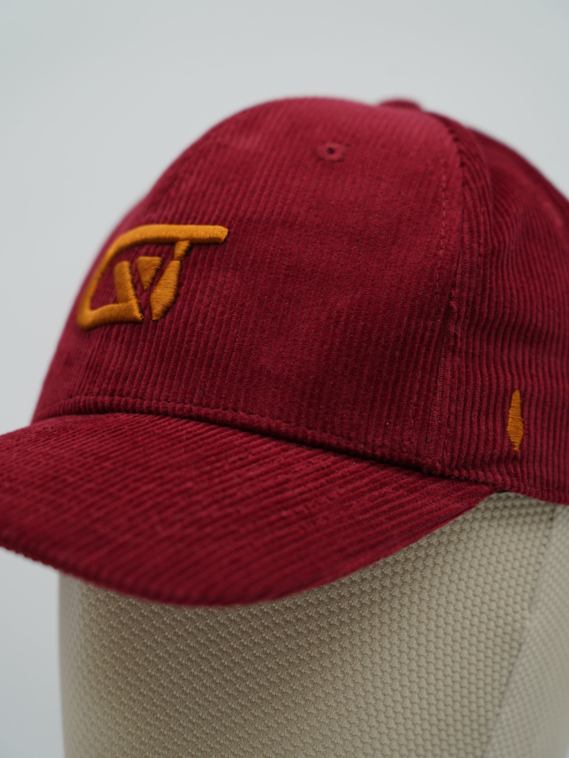 Cappello da baseball GT in velluto a coste bordeaux