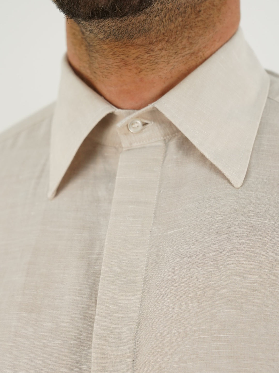 Camicia sabbia collo a vela 100% lino
