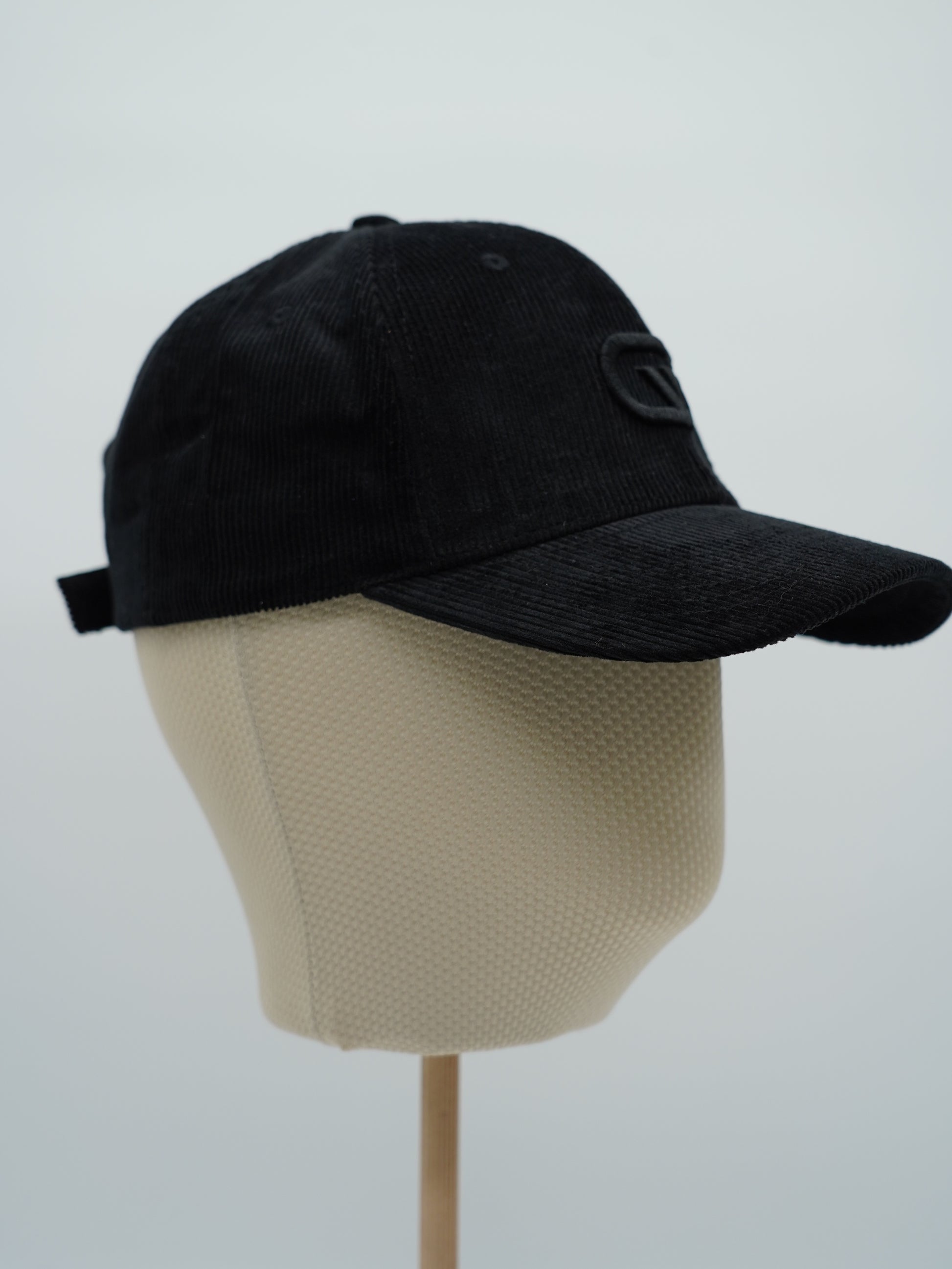 Cappello da baseball GT in velluto a coste nero