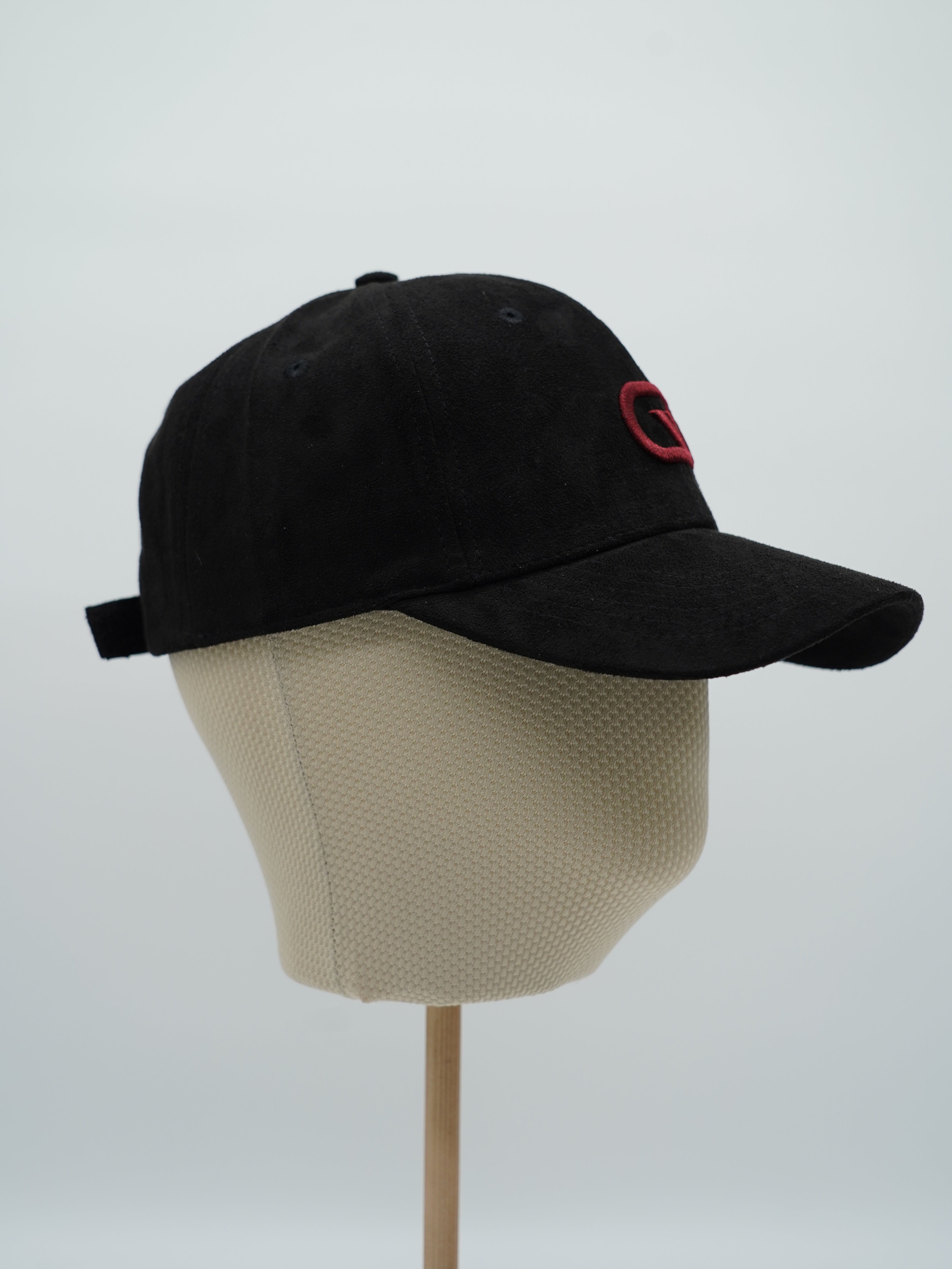 Cappello da baseball GT in camoscio nero