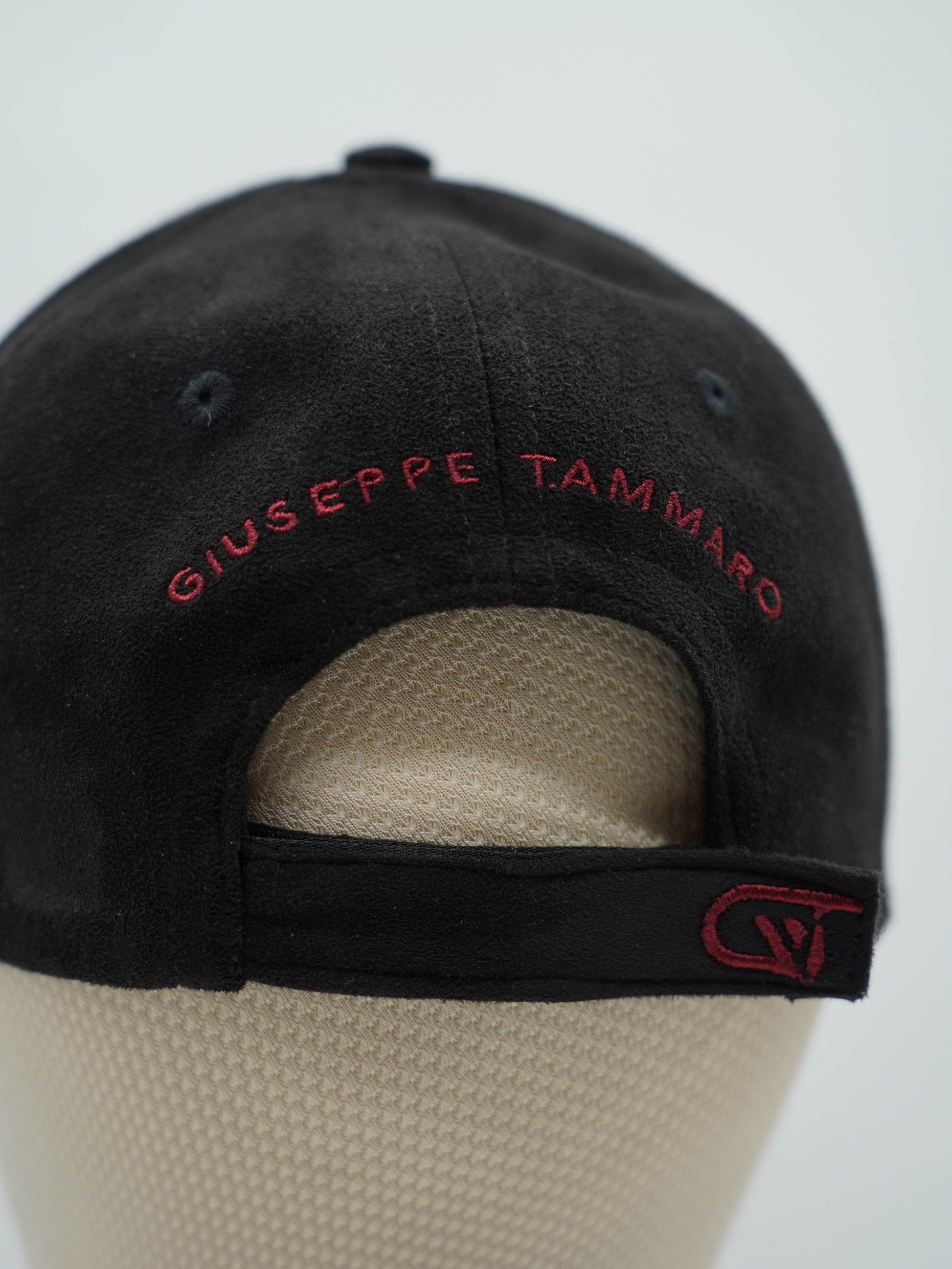 Cappello da baseball GT in camoscio nero