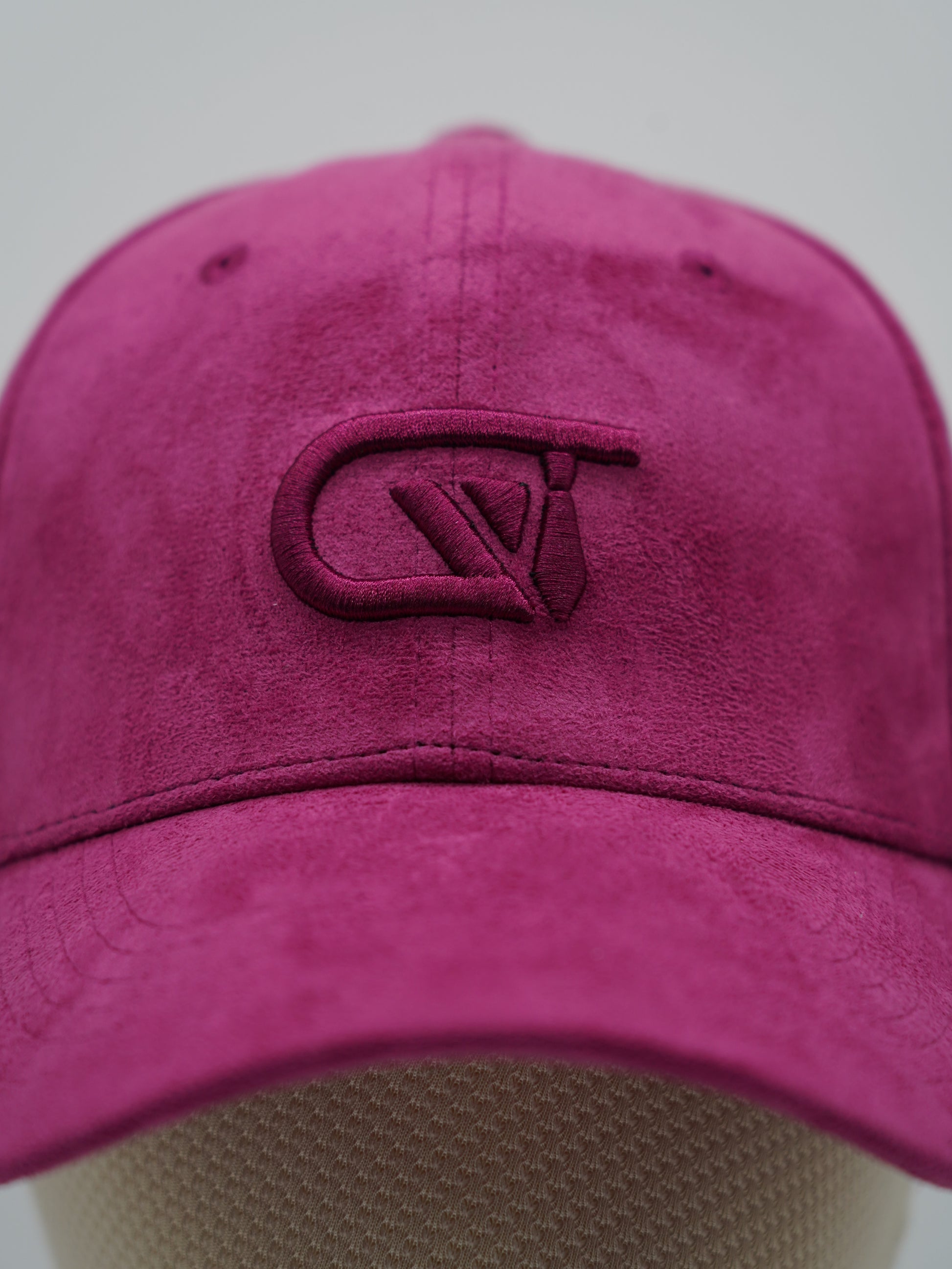 Cappello da baseball GT in camoscio porpora