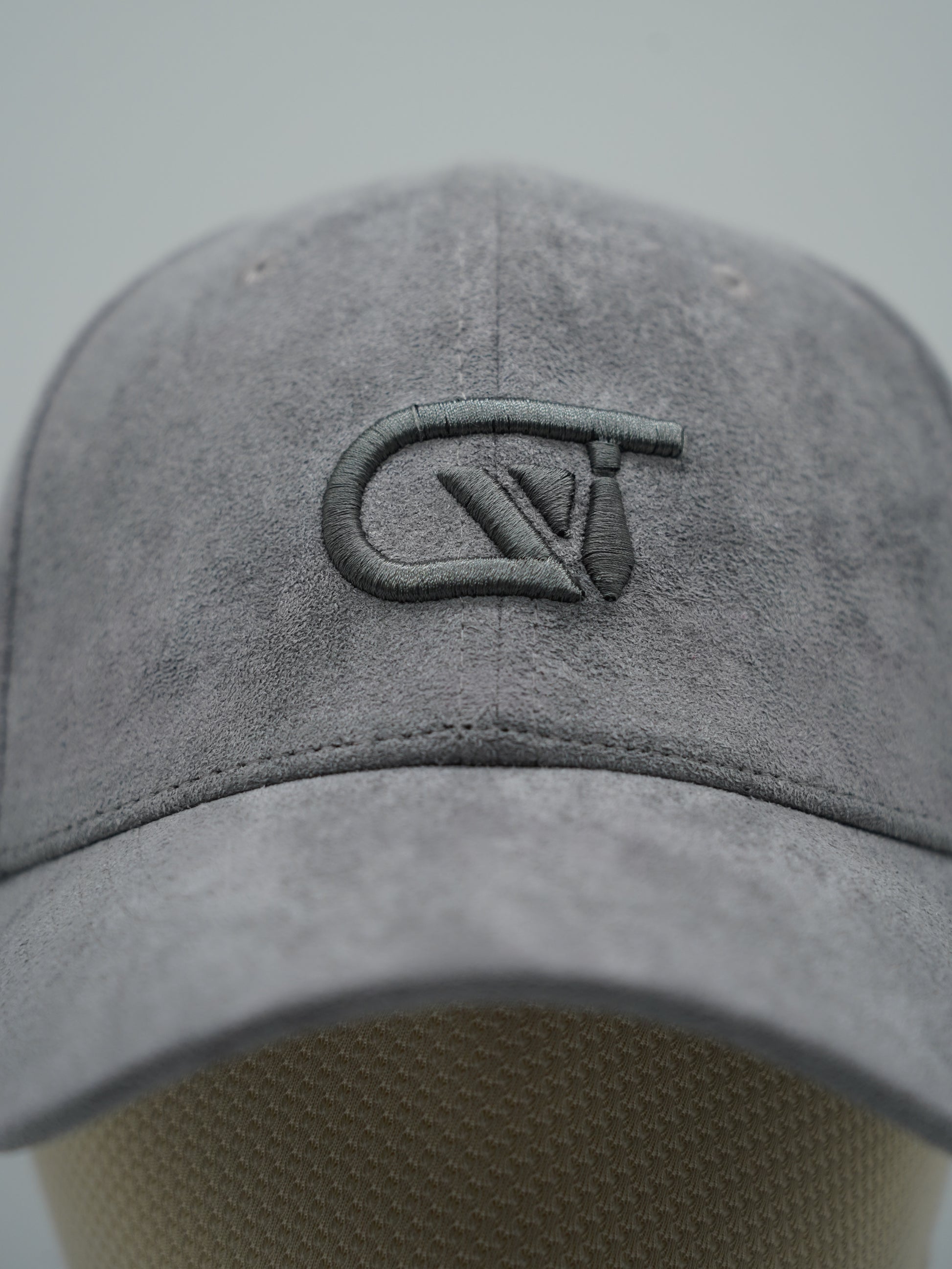 Cappello da baseball GT in camoscio grigio
