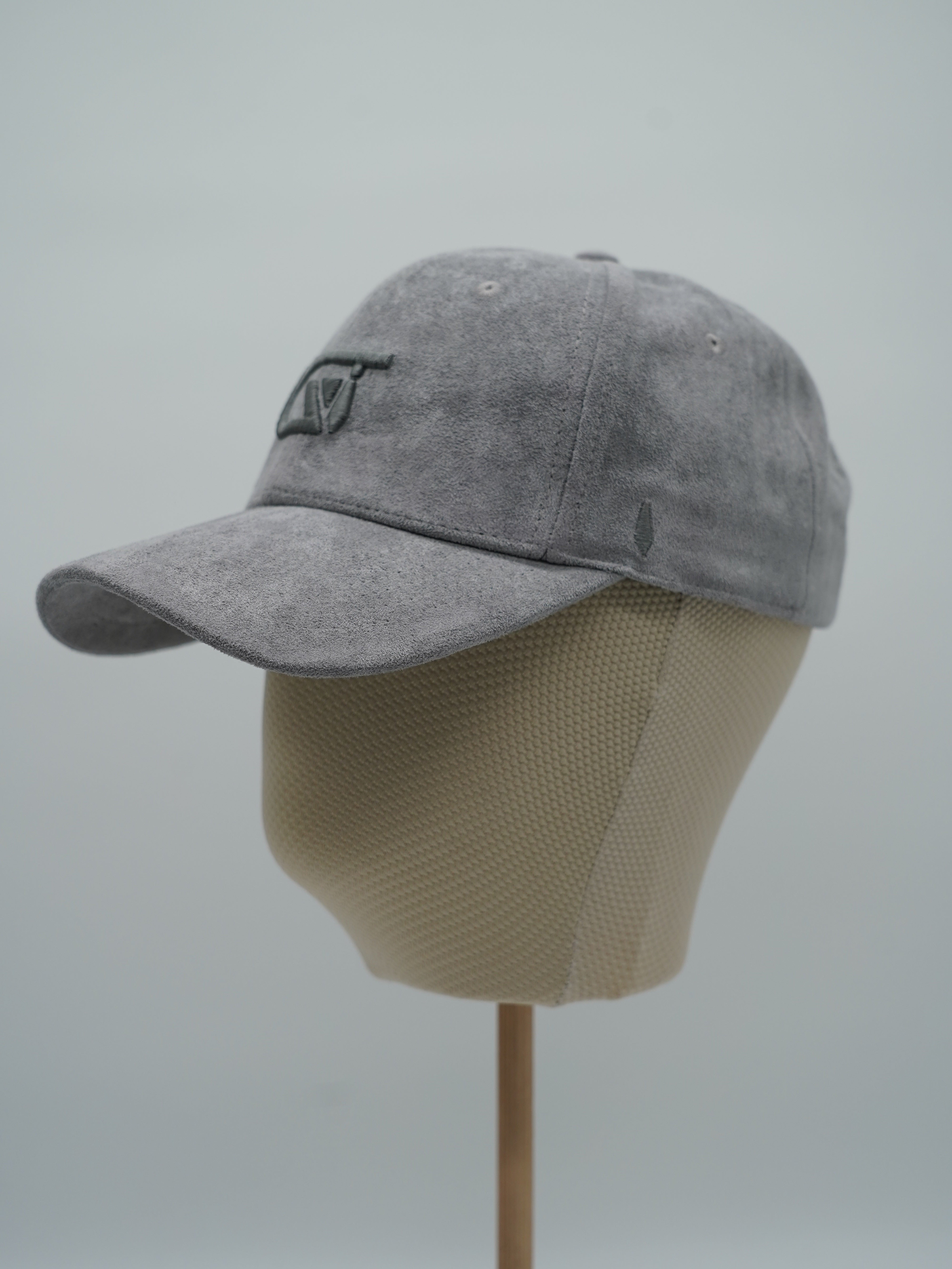 Cappello da baseball GT in camoscio grigio