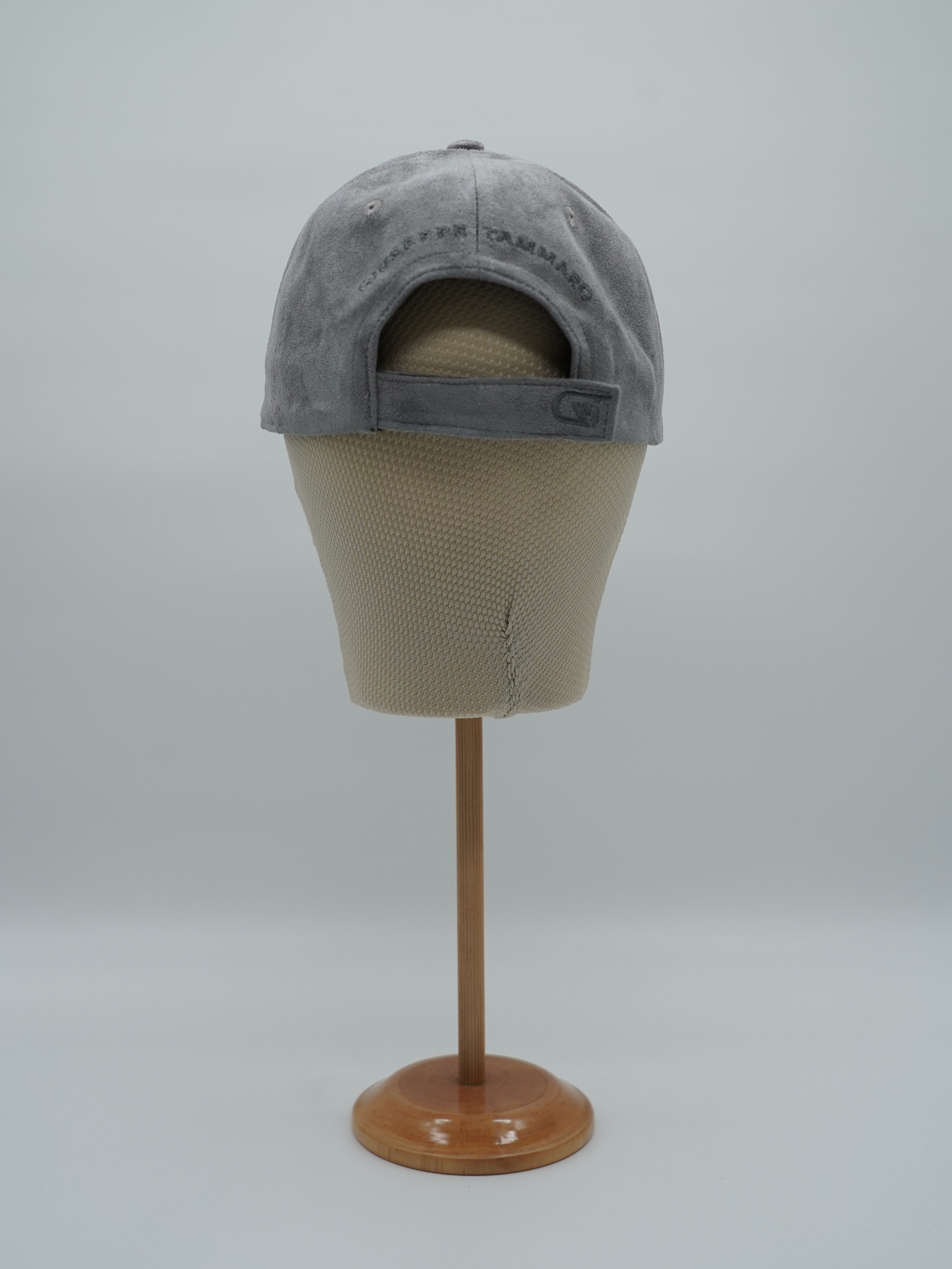 Cappello da baseball GT in camoscio grigio