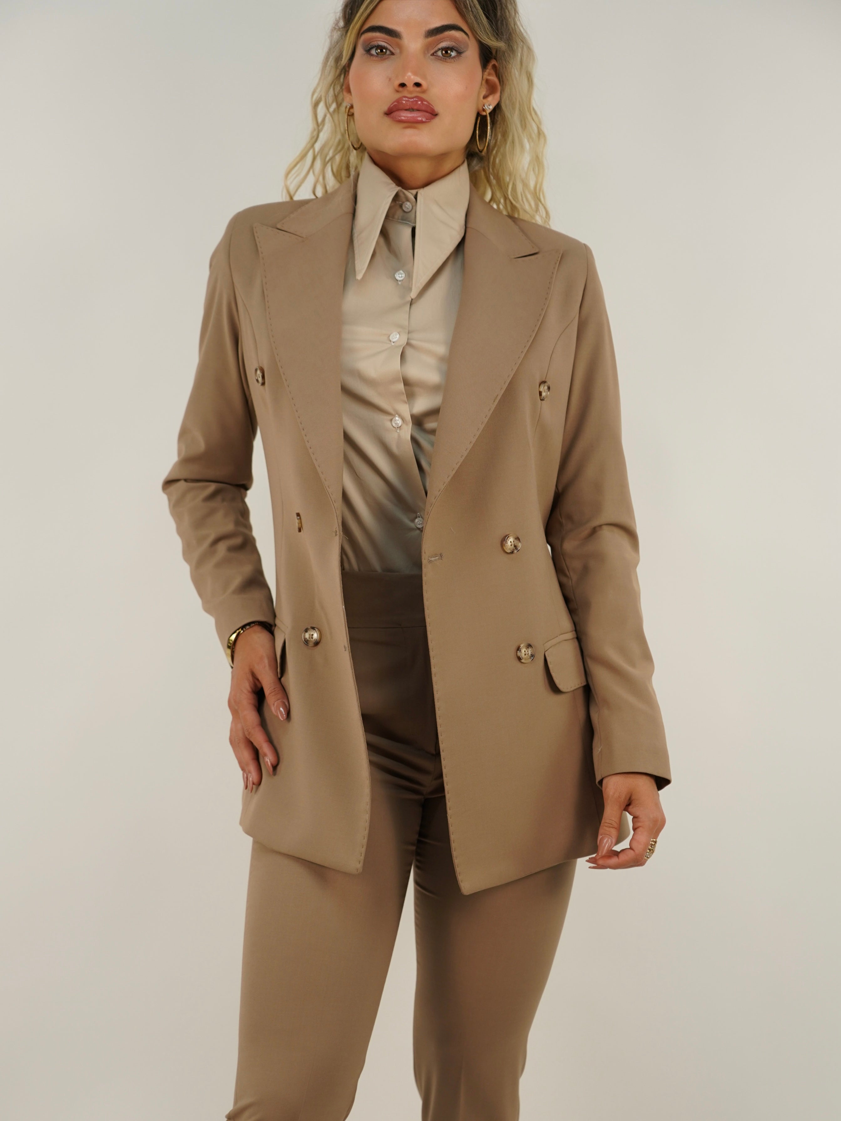 Tailleur doppiopetto tortora