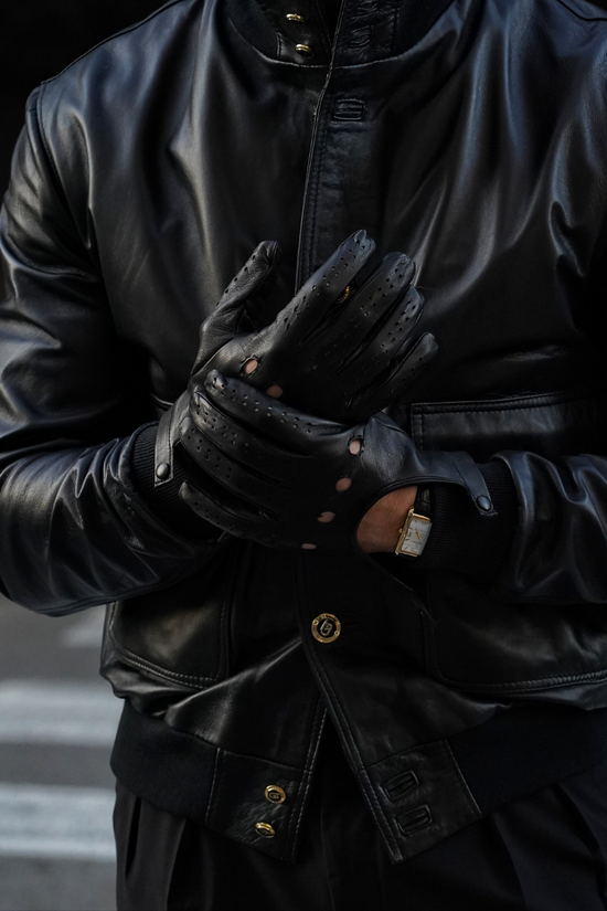 Guanto forato in pelle di capra nera