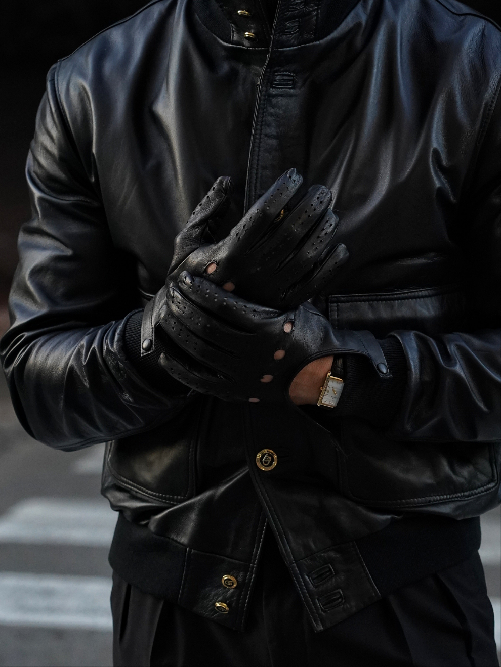 Guanto forato in pelle di capra nera