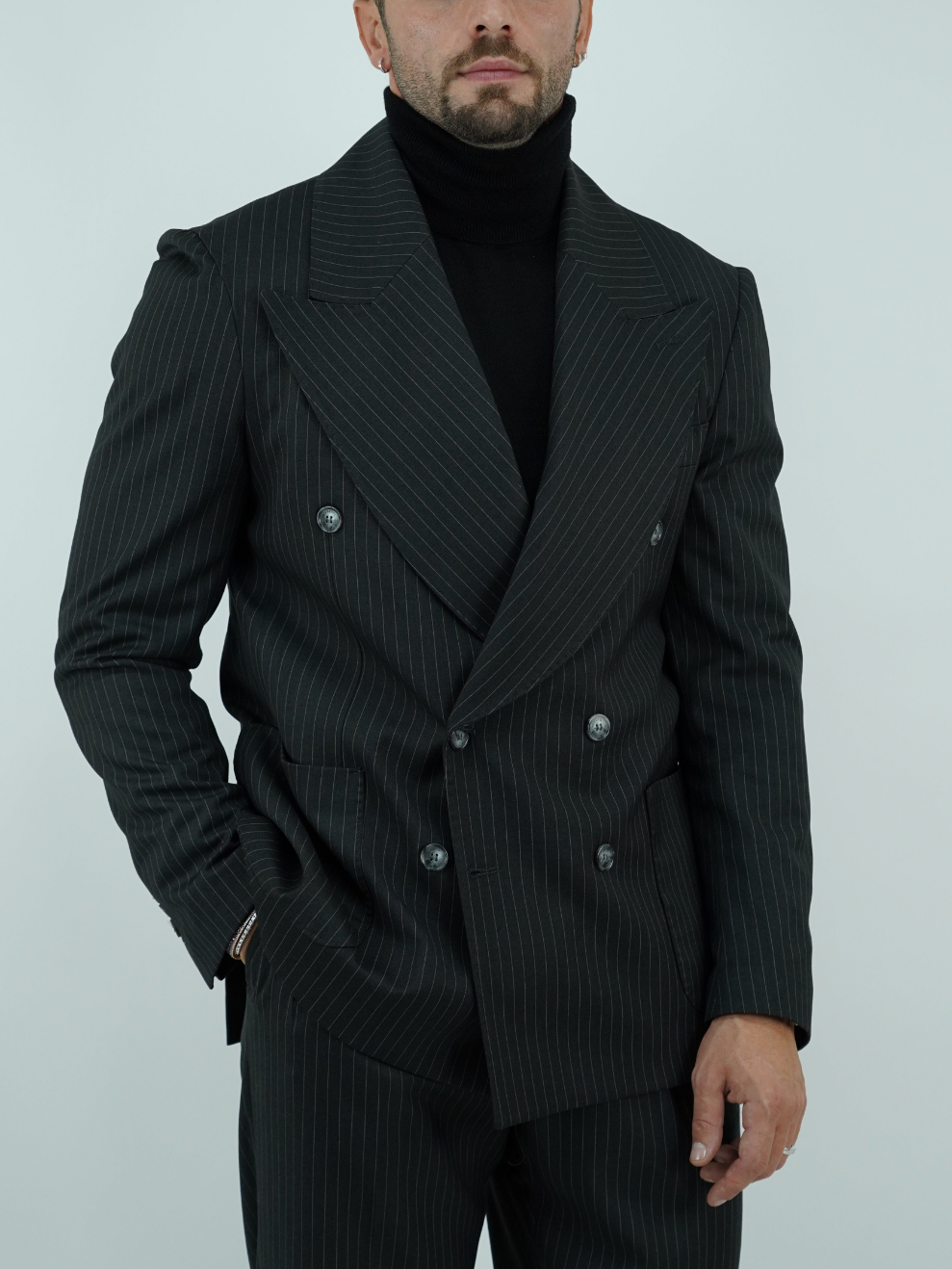 Abito Extensive doppiopetto petto a lancia gessato grigio scuro