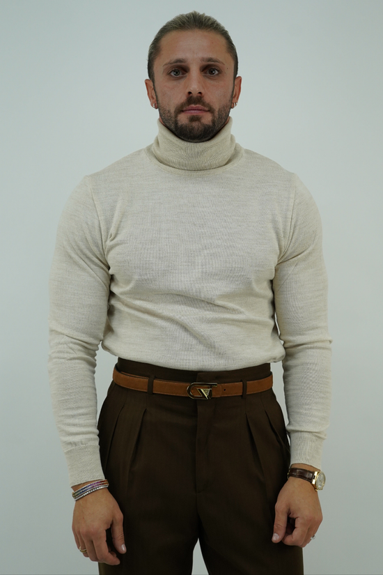 Dolcevita beige in filo di lana