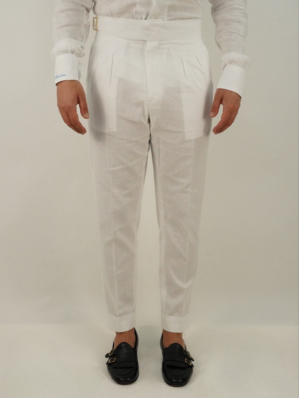 Gurkha in lino bianco con fibbia laterale regolabile