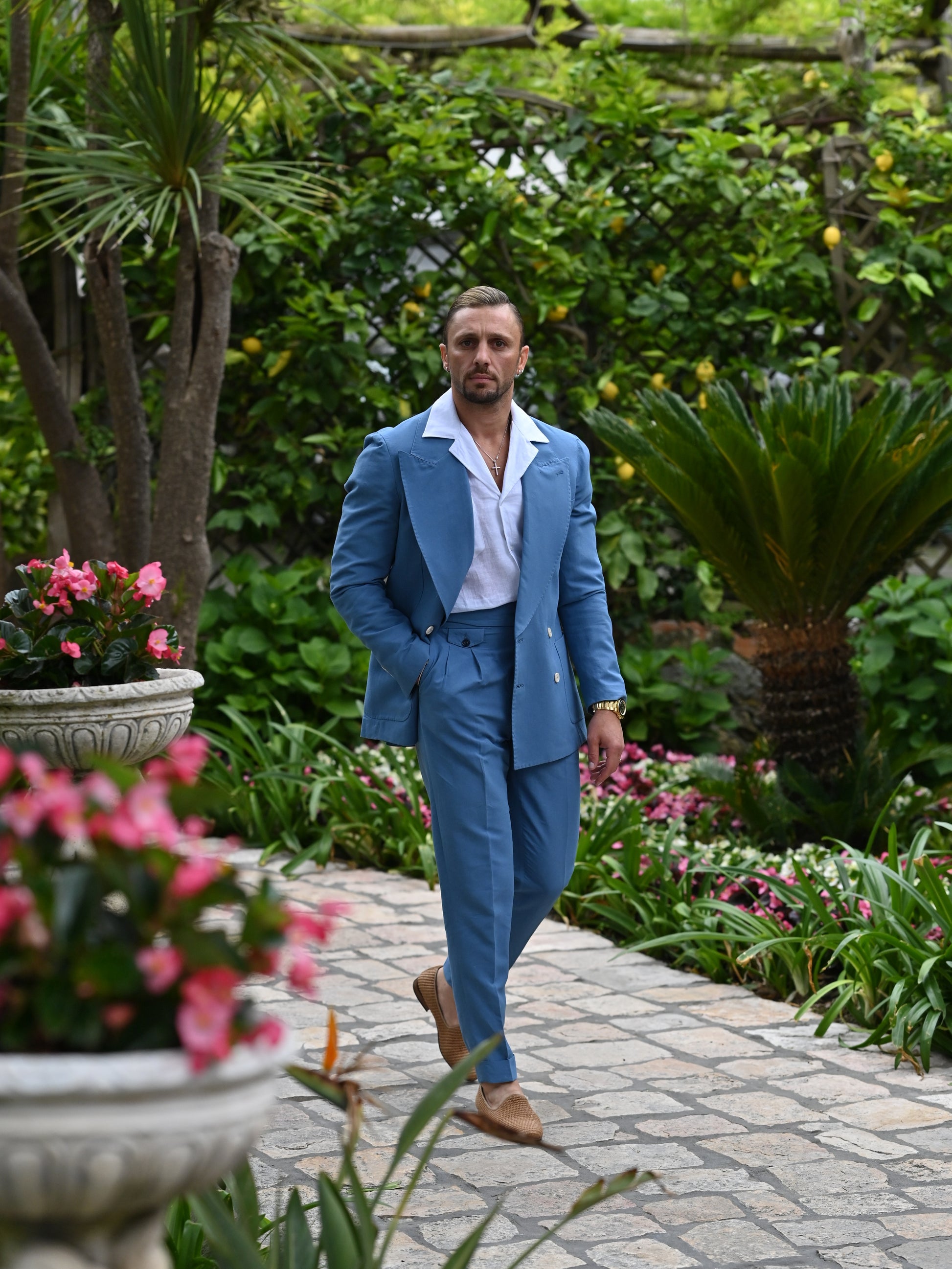 Camicia collo cubano in lino bianco con tasche