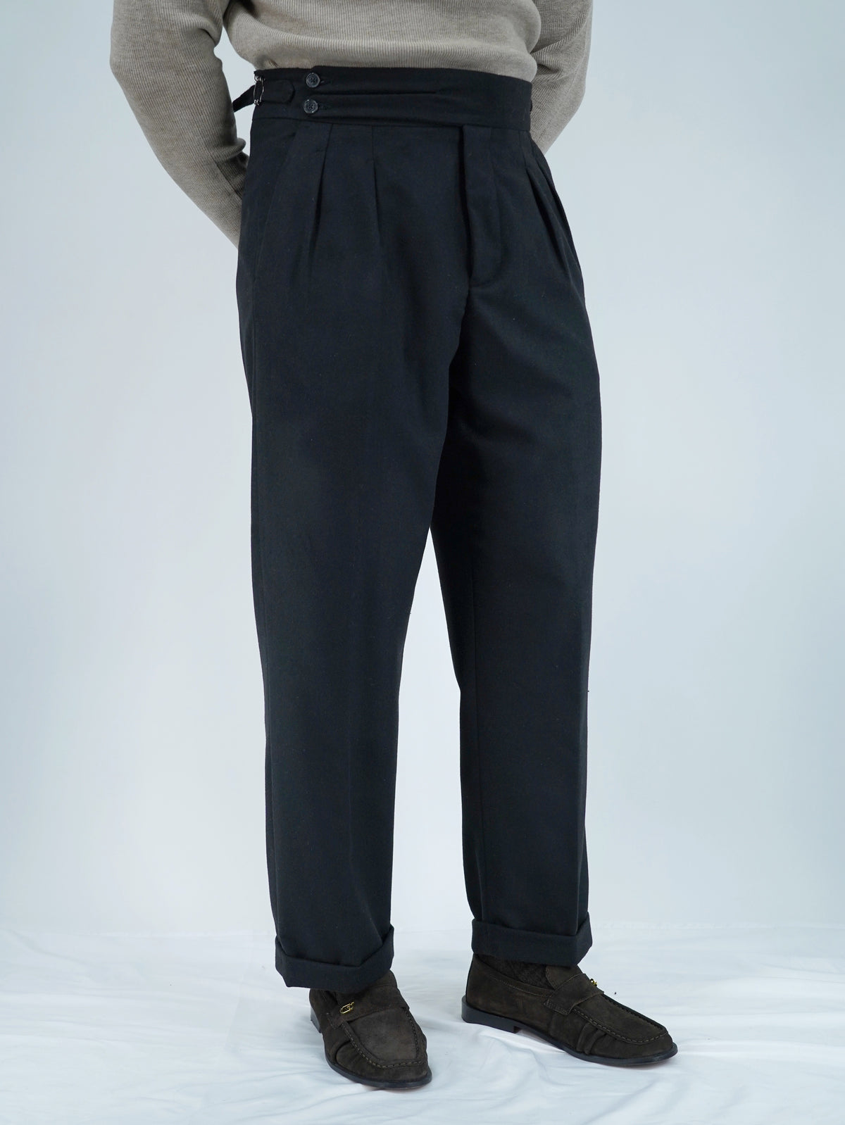 Gurkha Heritage Biforcato In Flanella - Fondo 22/25cm | Doppia Fibbia Regolabile | Nero