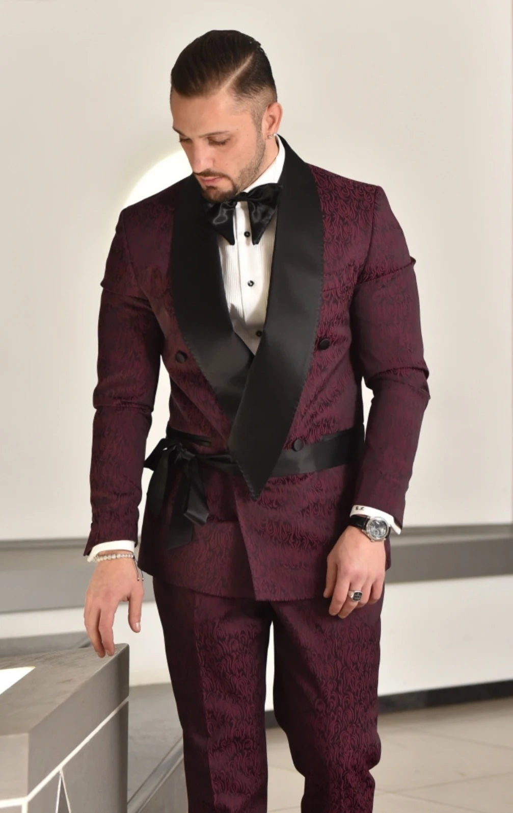 Smoking sciallato doppiopetto damascato con cintura