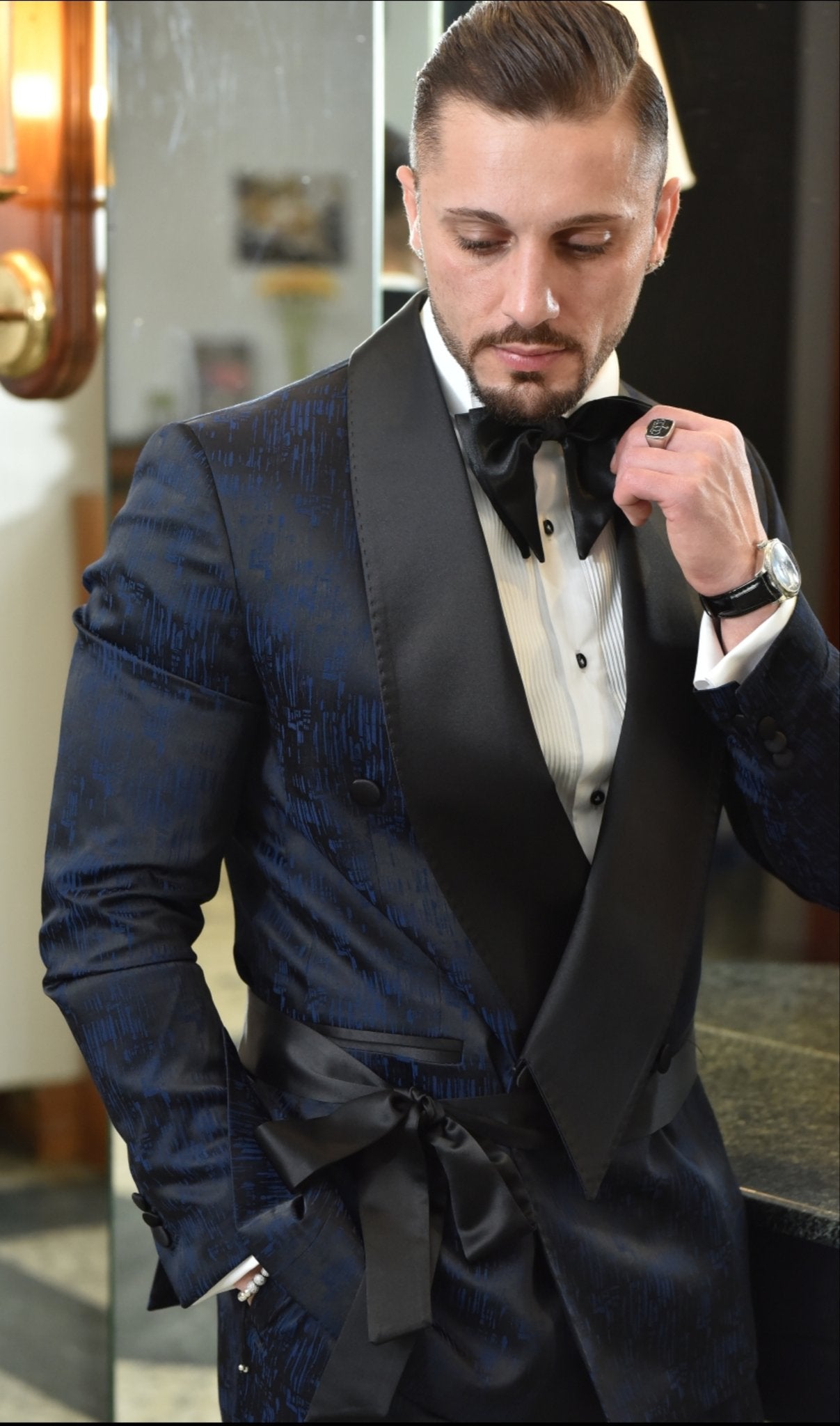 Smoking sciallato doppiopetto damascato con cintura