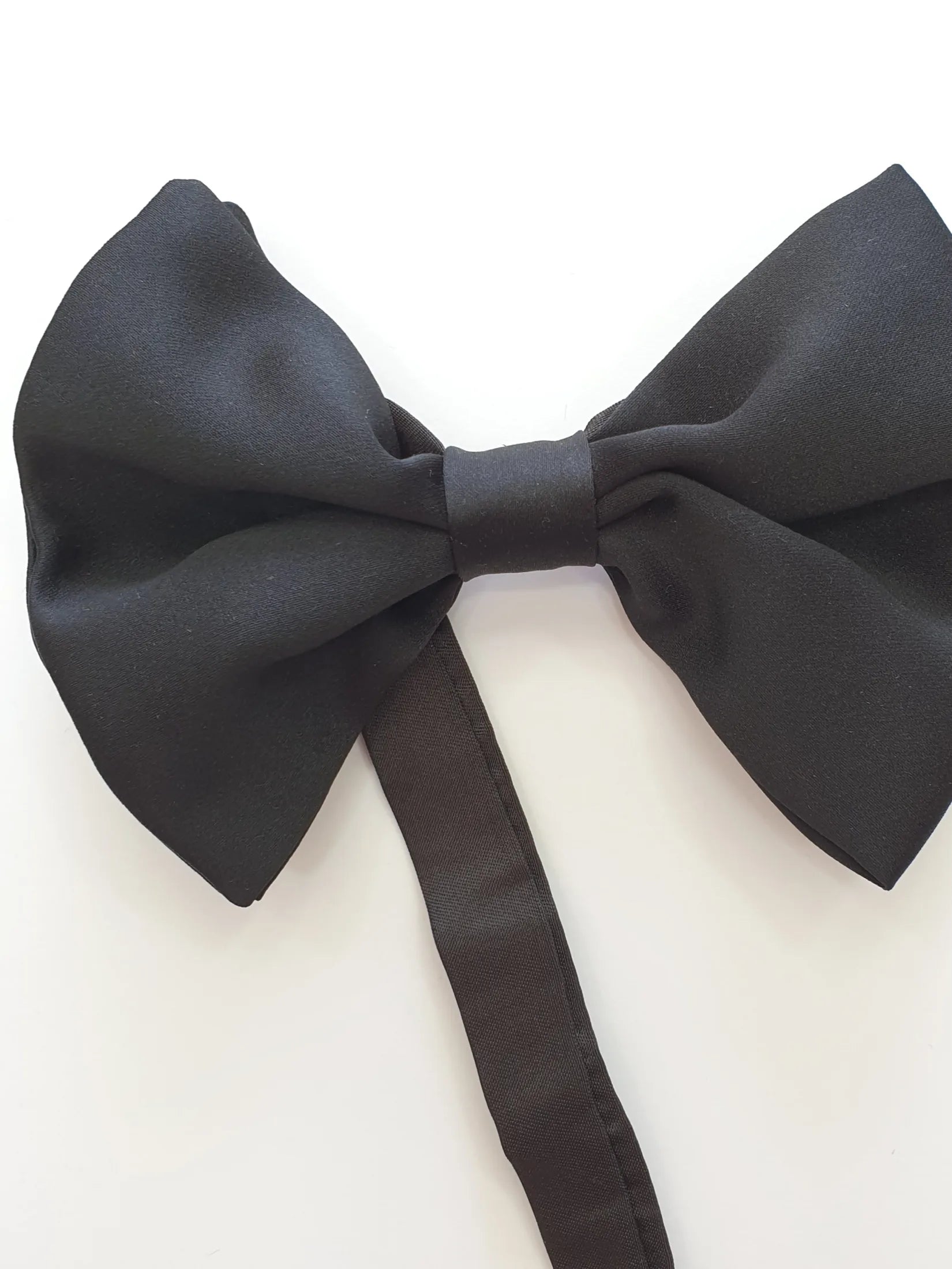 Papillon modello fiocco in raso nero