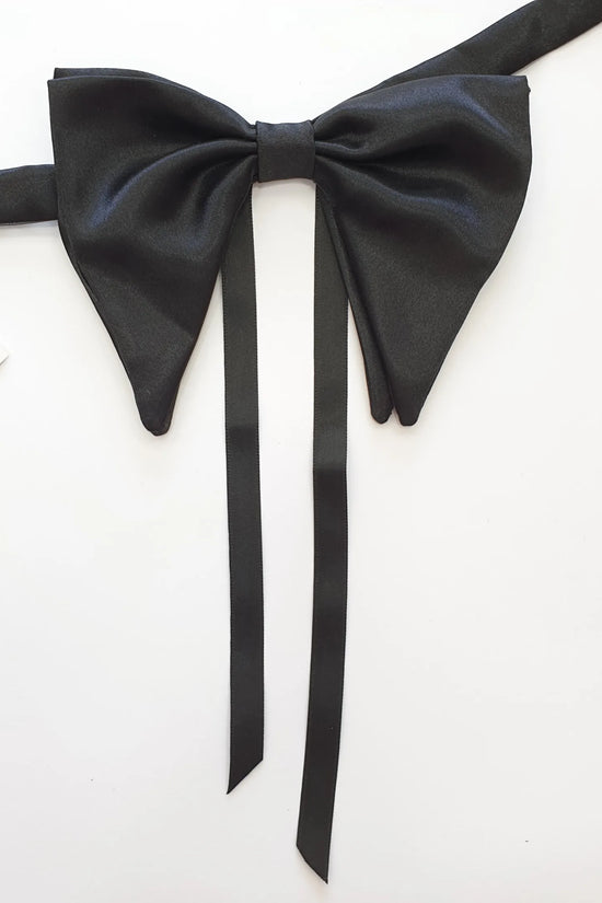 Papillon modello batman in raso nero