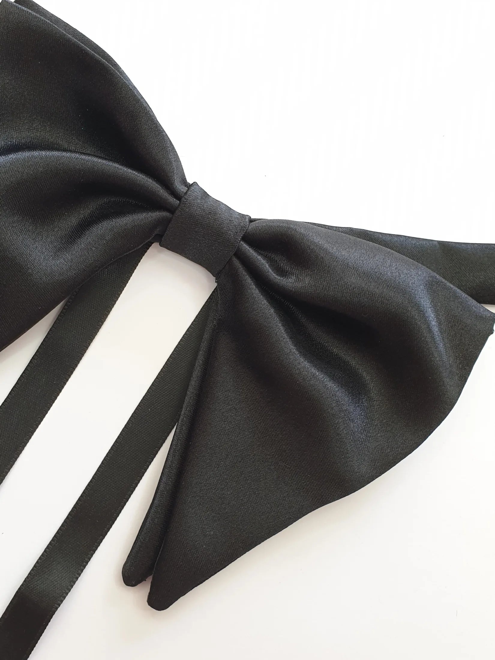 Papillon modello batman in raso nero