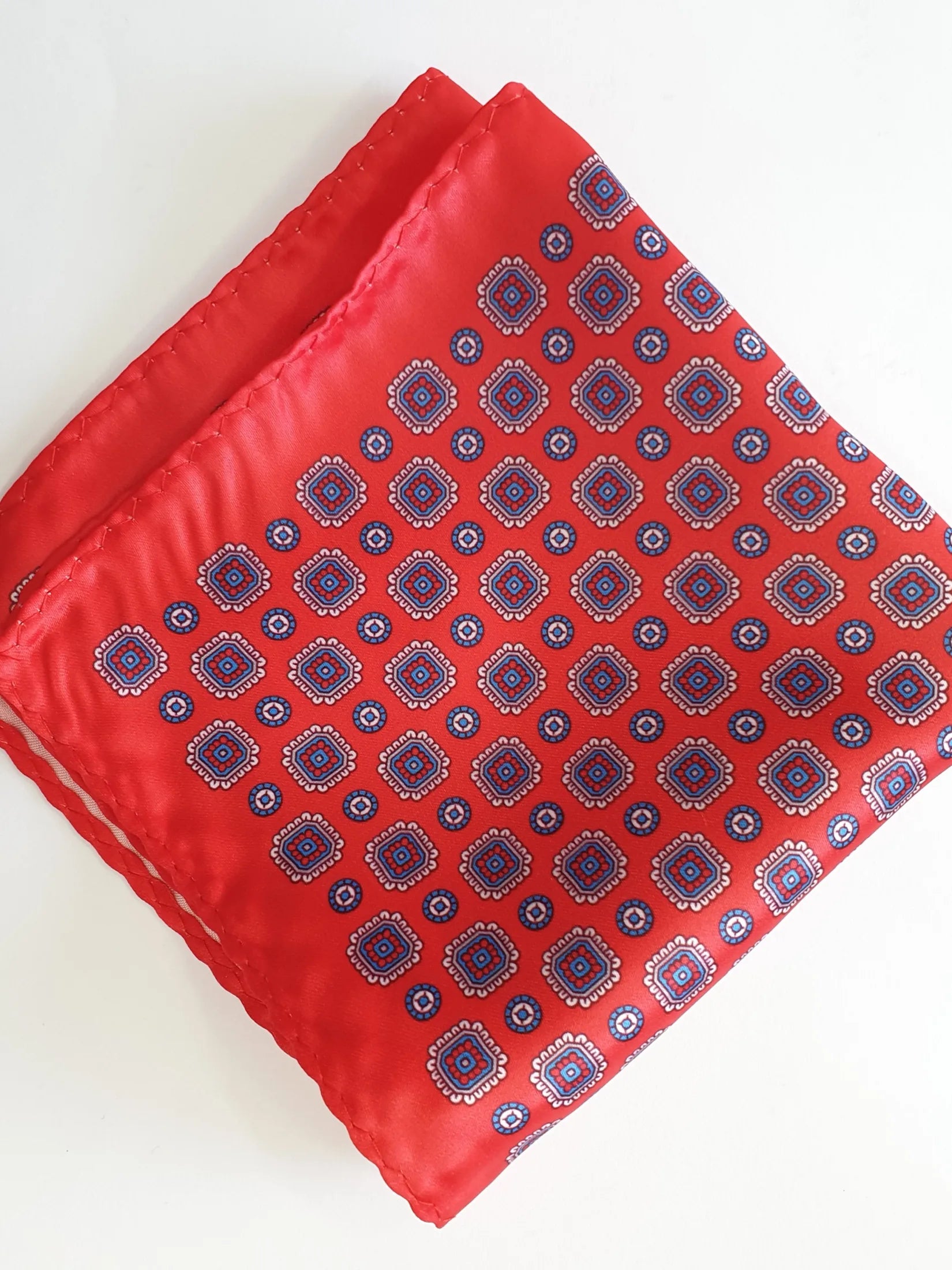 Pochette rossa fantasy in seta