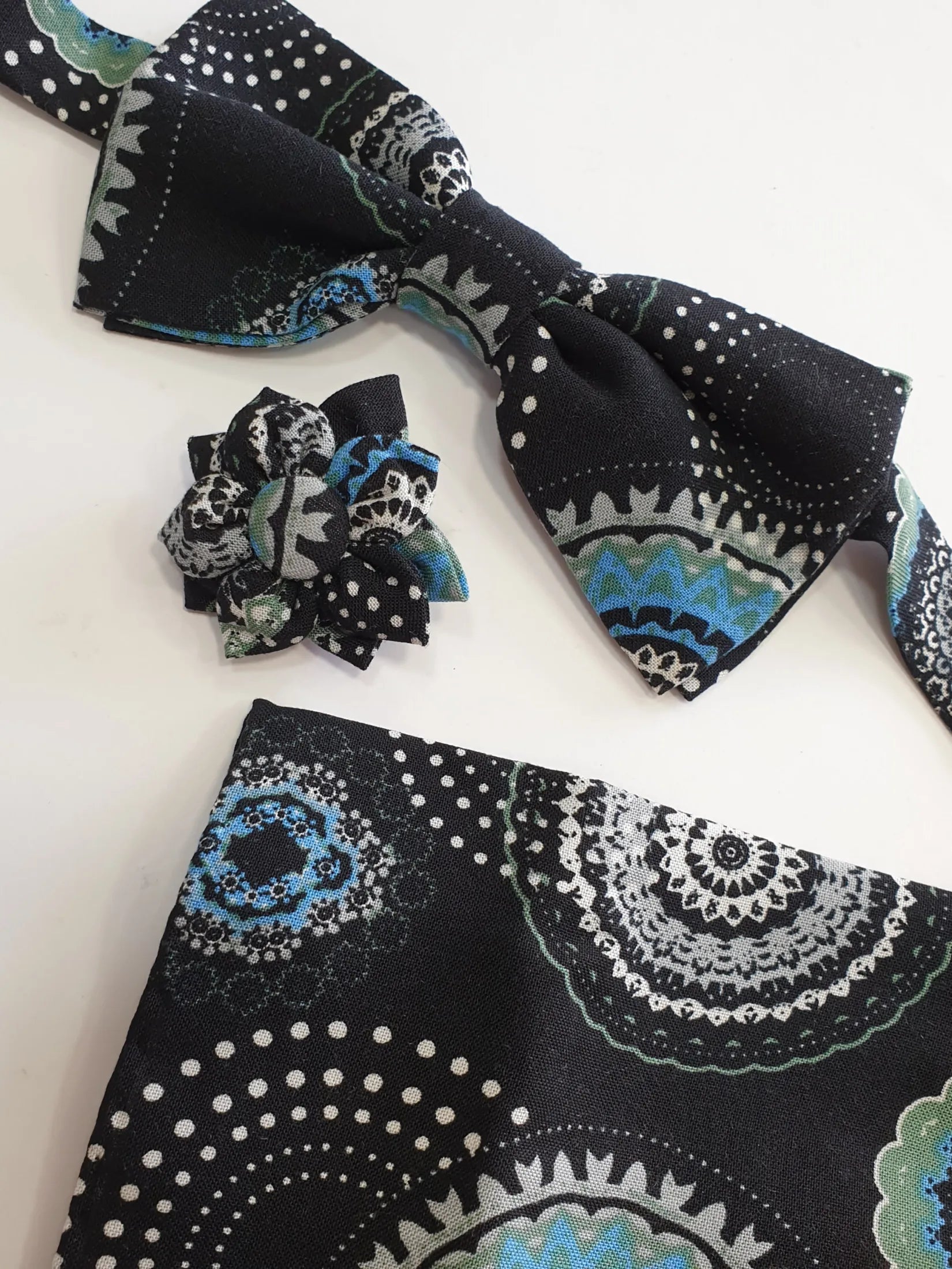 Set papillon, pochette e spilla fantasy