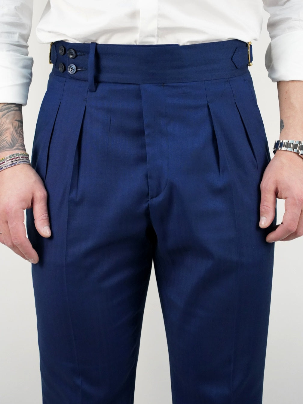 Gurkha Blu Zaffiro con 4 bottoni e fibbie stringenti laterali