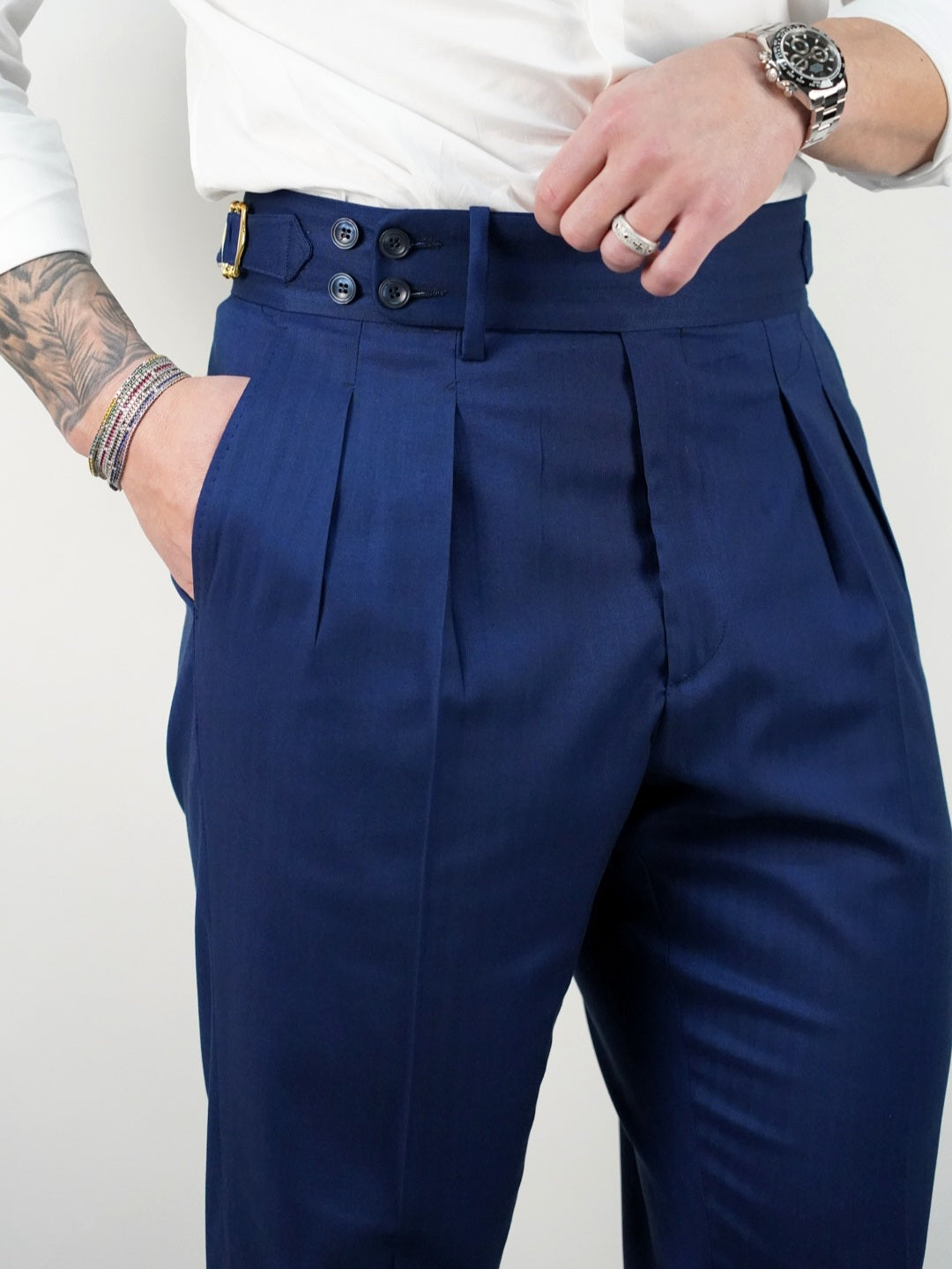 Gurkha Blu Zaffiro con 4 bottoni e fibbie stringenti laterali