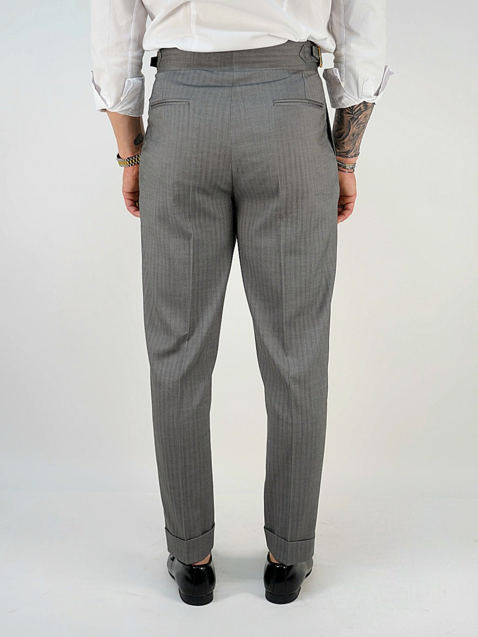 Gurkha Grigio Cenere con 4 bottoni e fibbie stringenti laterali