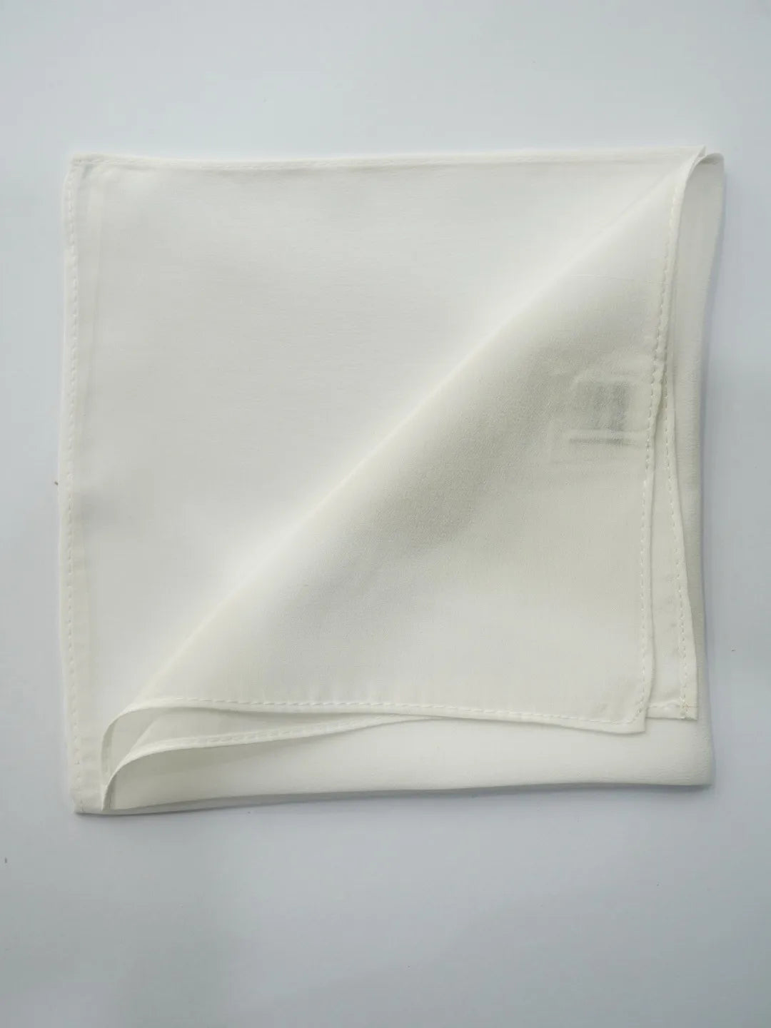 Pochette bianca in seta