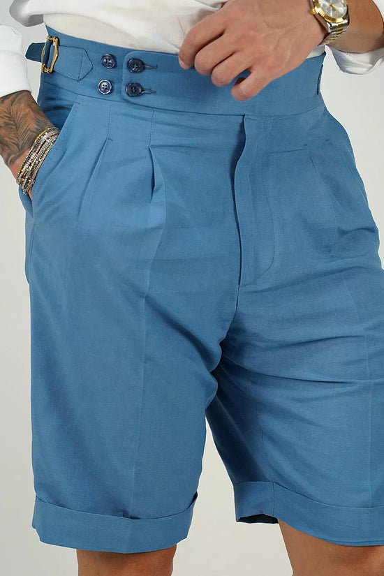 Bermuda in lino azzurro con 4 bottoni e fibbie stringenti laterali