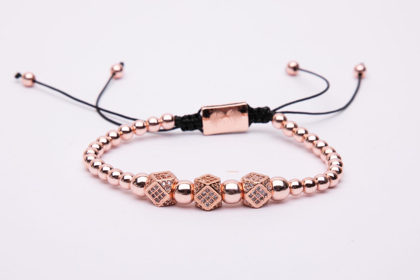 Bracciale in metallo modello cubico