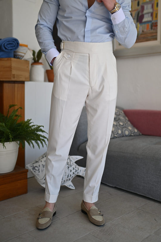 Gurkha bianco panna con fibbia laterale regolabile